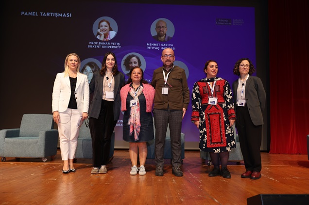 Sabancı Üniversitesi ev sahipliğinde düzenlenen Afetlere Hazırlık Çalıştayı; akademisyenler ve sivil toplum kuruluşları ile saha uygulayıcılarını bir araya getirdi. Çalıştayda özellikle afet zamanlarındaki yardım çalışmaları, lojistik zorluklar ve koordinasyon stratejileri üzerine bilgi paylaşımında bulunuldu. 