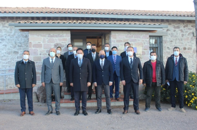 Bilim ve teknoloji ağırlıklı eğitimler için Ayvalıklı öğrencilere 224 adet bilgisayar tahsis edildi