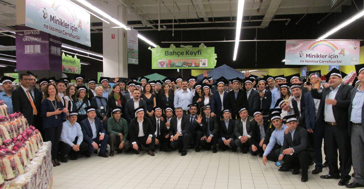 EDU - CarrefourSA Ortak Yönetim Kültürü Geliştirme Programı mezunlarını verdi