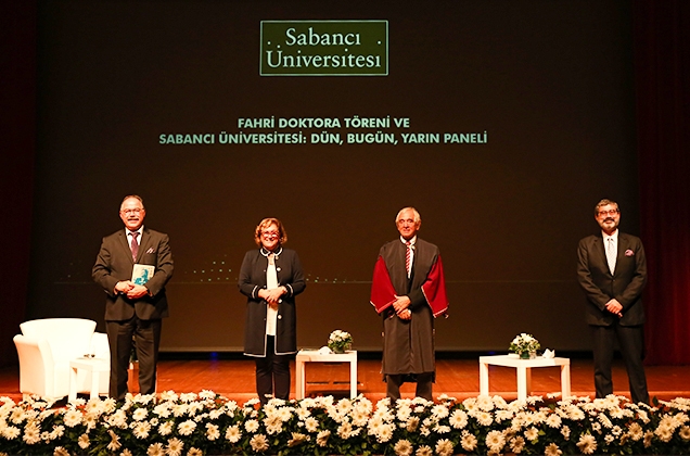 Sabancı Üniversitesi'nin İlk Fahri Doktorası Jan Nahum'a Verildi