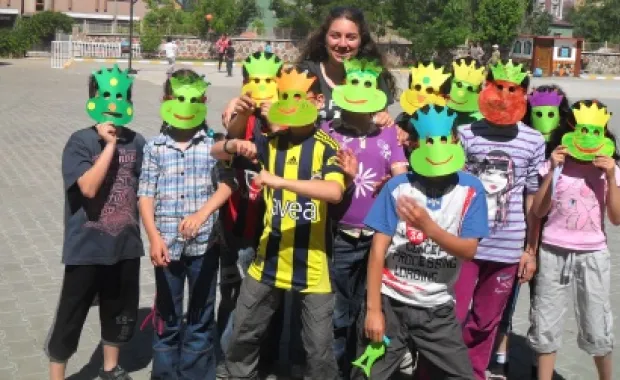 The last “Discover Yourself” project of 2012 brings Sabancı University students together with children in Van