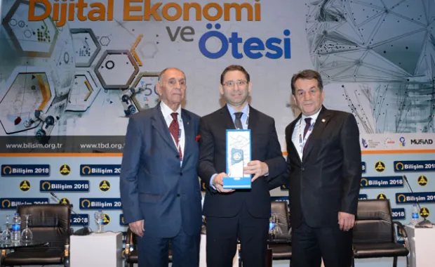 Albert Levi receives &quot;Computer Engineering Science Award&quot;