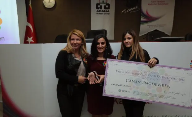 Our graduate Canan Dağdeviren receives Strong Women Award