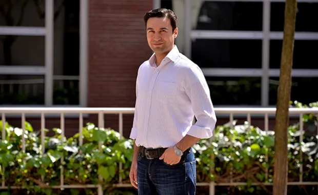 Faculty member wins Outstanding Assistant Editor Award