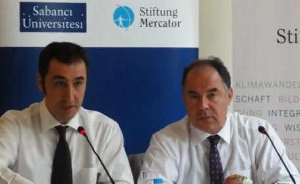 Cem Özdemir: Yenilenebilir enerji demokrasinin bir gereğidir.