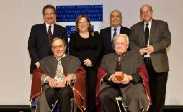 Tosun Terzioğlu ve Üstün Ergüder Sabancı Üniversitesi’nin “Emeritus Profesörleri” oldu
