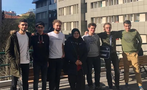 Öğrencilerimiz Çaylaklar Münazara Turnuvası’nda yarı finale kaldı