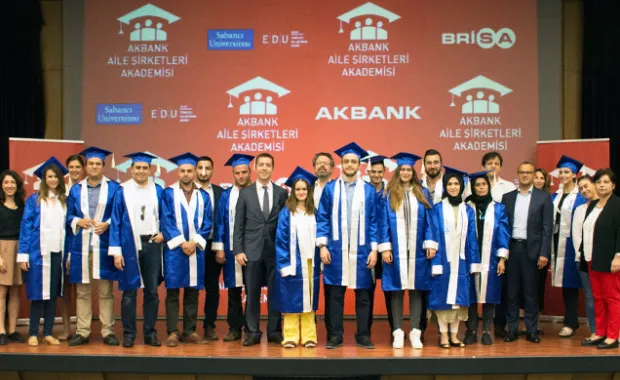 Akbank Aile Şirketleri Akademisi’nin son dönem mezunları