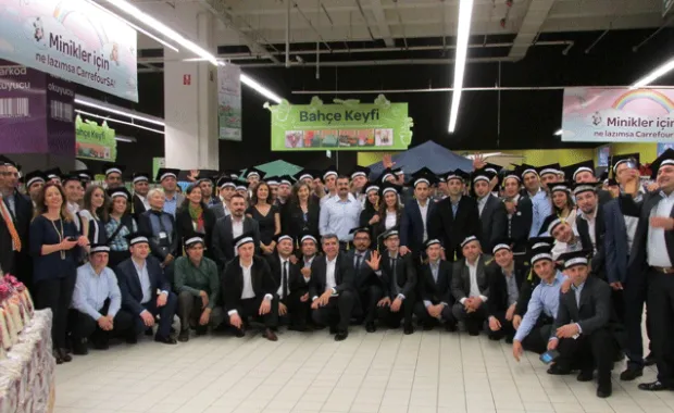 EDU - CarrefourSA Ortak Yönetim Kültürü Geliştirme Programı mezunlarını verdi