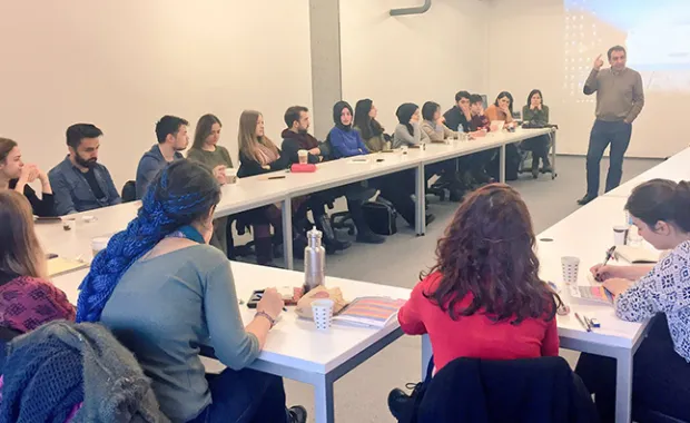 Eğitim Fakültesi Öğrencilerine Yönelik Sertifika Programı Başladı