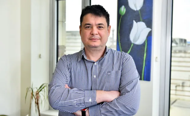 NASA ve ESA uydu teleskopları parlama yapan bir kara deliğin peşinde