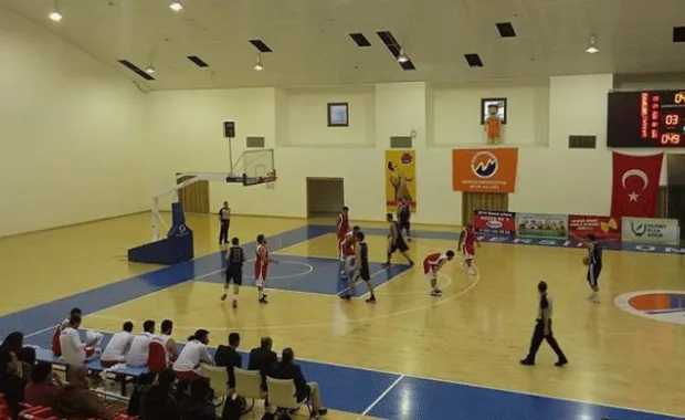 Erkek Basketbol Takımımız Unilig'de İkinci Tura Çıktı