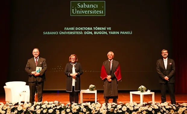 Sabancı Üniversitesi'nin İlk Fahri Doktorası Jan Nahum'a Verildi