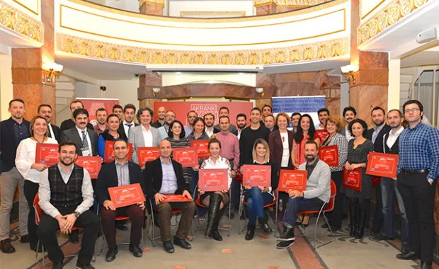 Akbank Girişimci Geliştirme Programı 13. dönem mezunlarını verdi