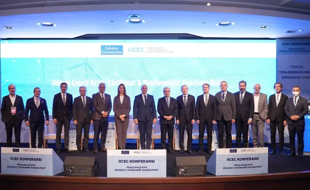IICEC “Dünya Enerji Krizi: Çözümler &amp; Yenilenebilir Enerjinin Rolü” konferansı gerçekleşti