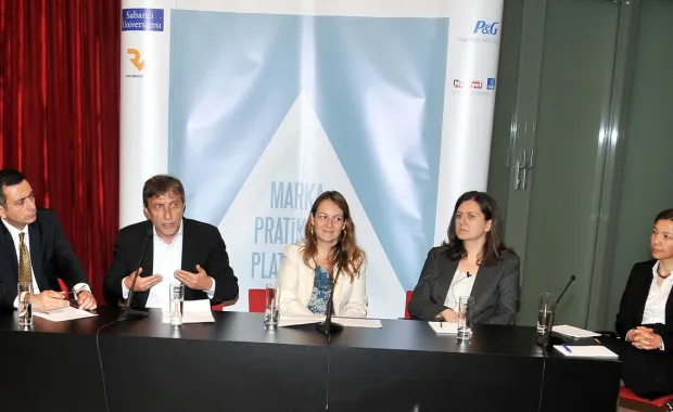 “Pazarlamanın Yeni Gözdesi Orta Sınıflar”