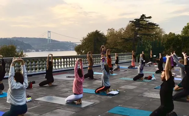 Yogaseverler her çarşamba SSM'de buluşuyor