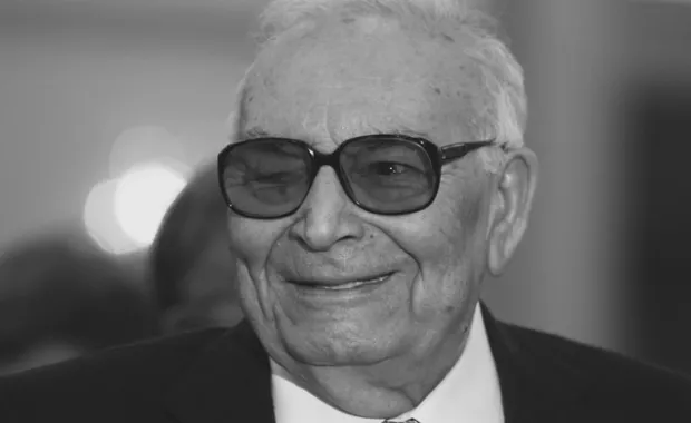 Dünyadan bir çiçek eksilirse bir renk, bir koku yitmiş demektir...