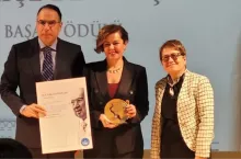 Öğretim Üyemiz Ayşe Betül Çelik’e Üstün Başarı Ödülü