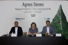 Agnes Denes’in “Yaşayan Piramit” Eseri SSM Bahçesinde Yaşam Döngüsüne Başladı
